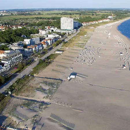 Appartamento Haus Der Kurzen Wege Rostock Esterno foto